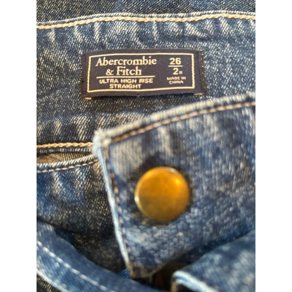Abercrombie and Fitch Ulta High Rise Belted Denim Jeans Women’s Size 26 - Picture 4 of 10